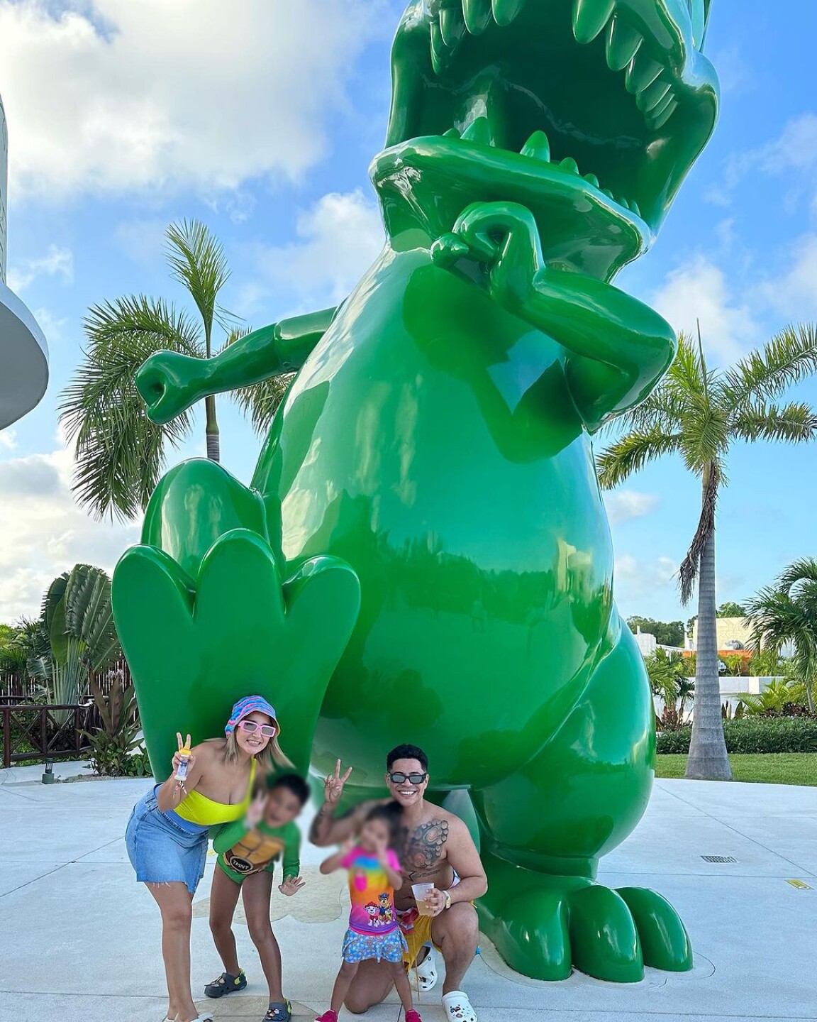 Eduin Caz celebra en familia el cumpleaños de su hijo mayor