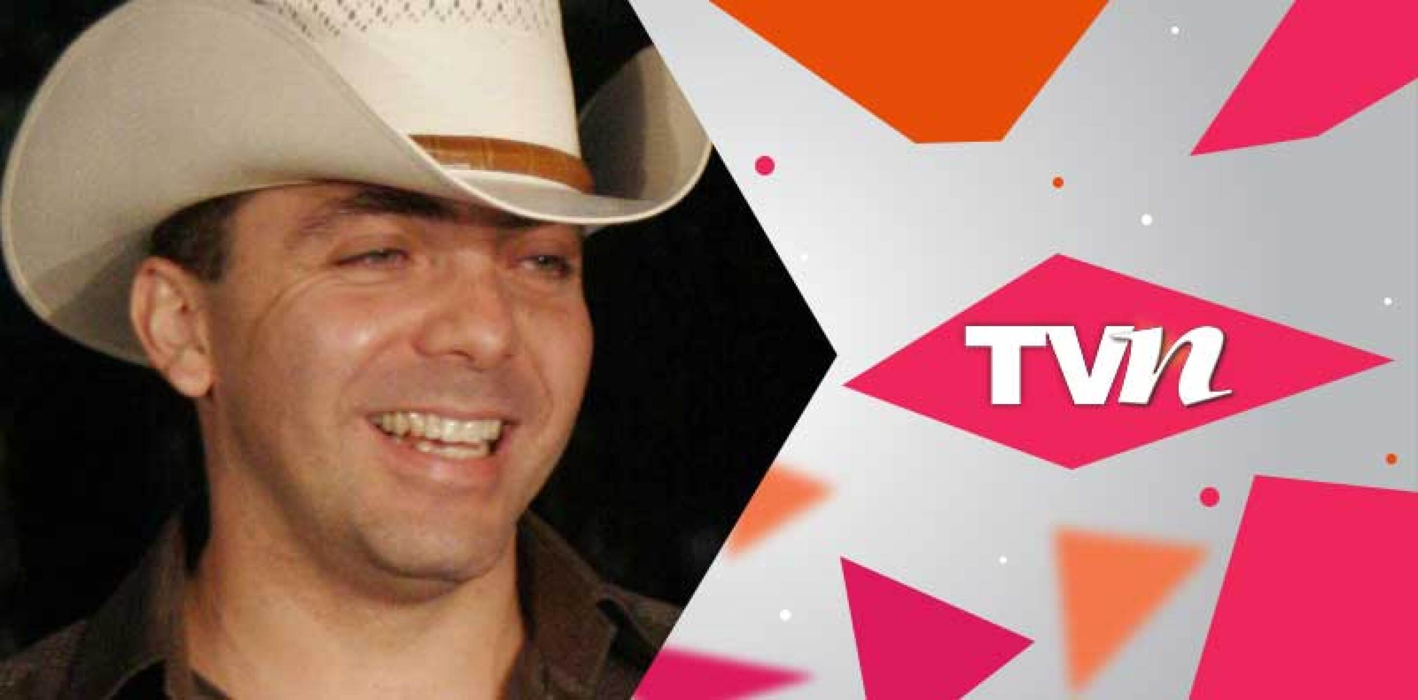 El hijo de Verónica Castro se presentó en el cierre del desfile de la comunidad LGBTQ y se echó tremendo bailecito.