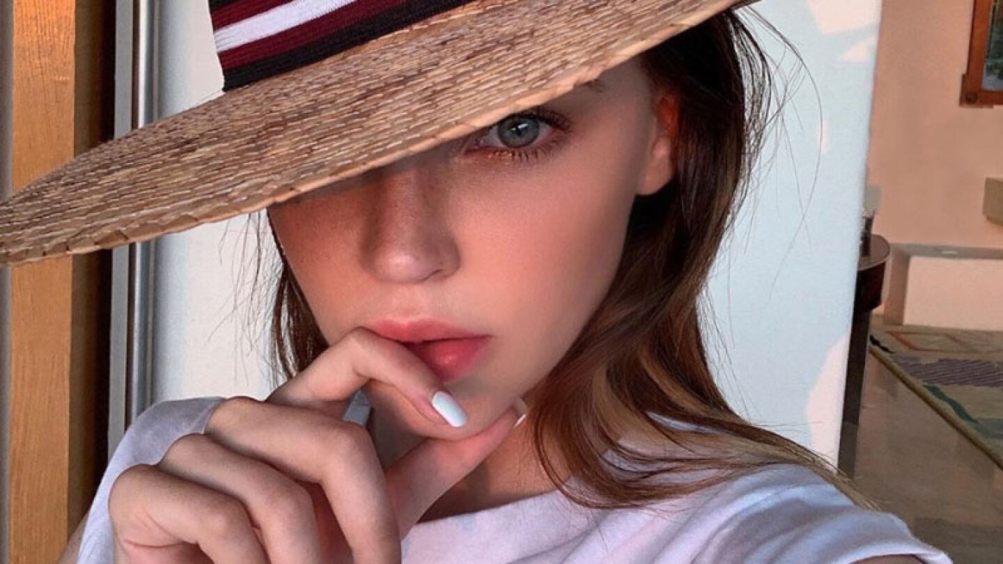 Belinda hace un mini concierto online y le llueven aplausos