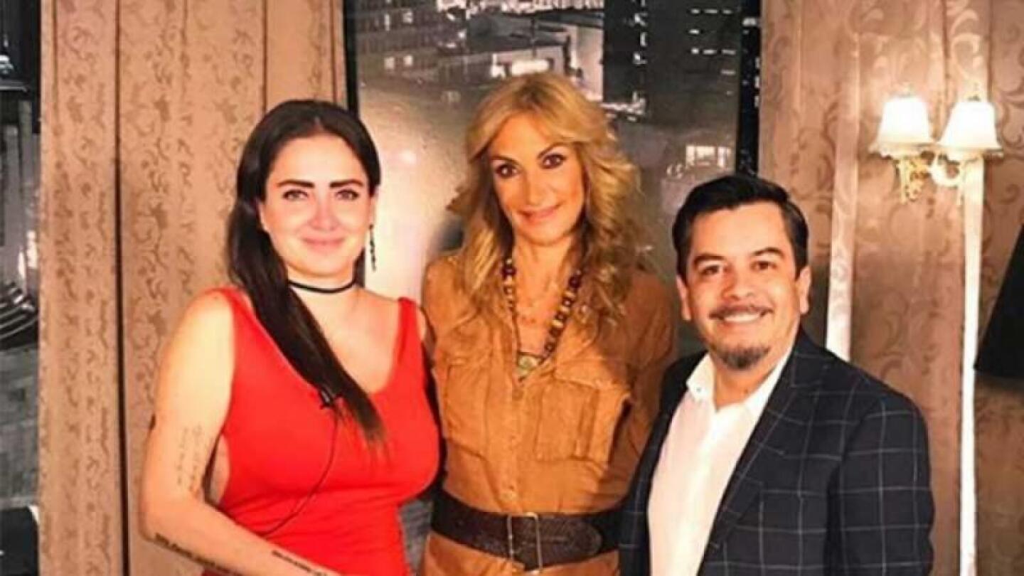 Antes de que esto se salga de control Adela quiso poner un alto.
