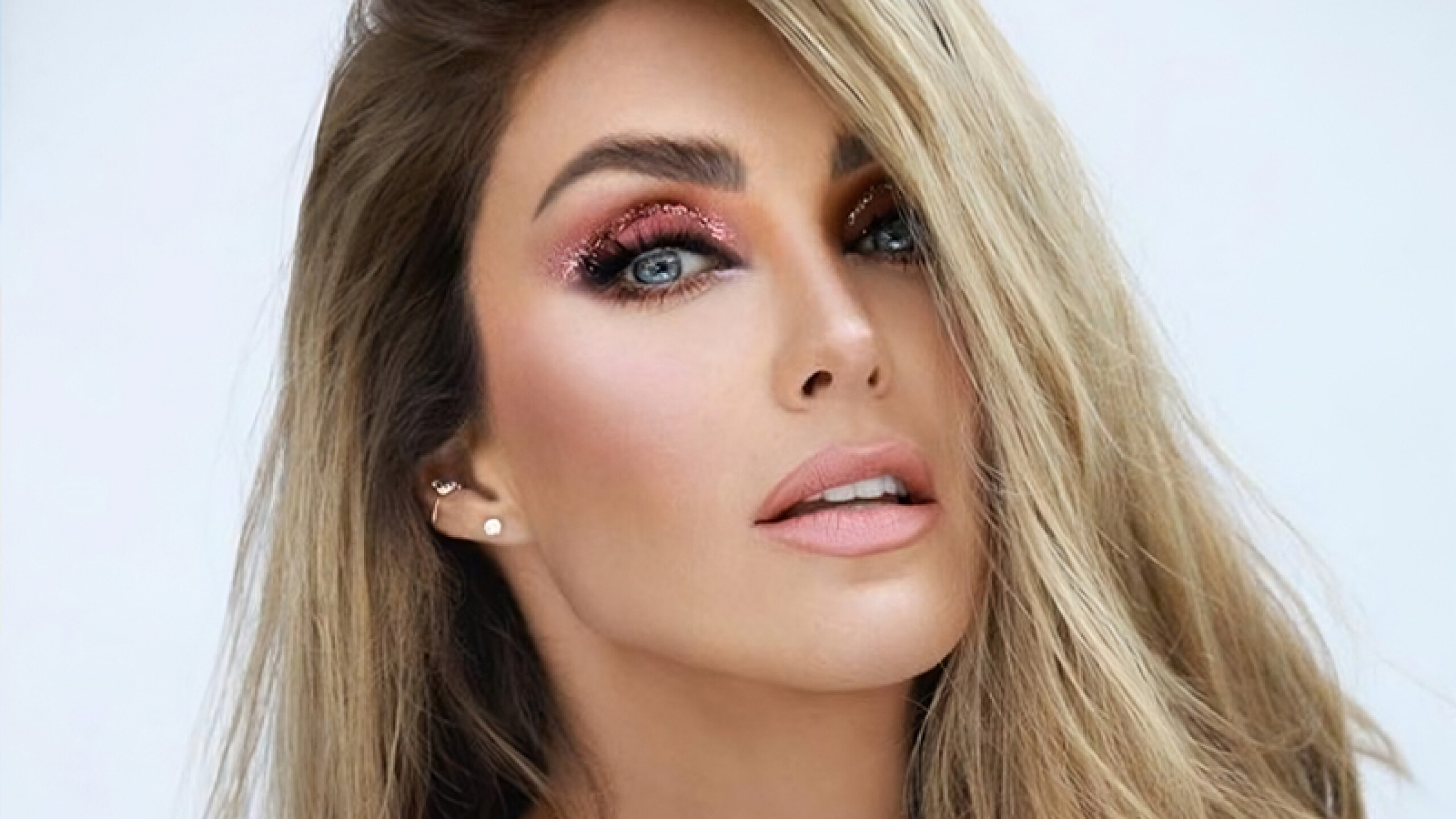 Anahi Model Anahí es la nueva investigadora de ¿Quién es la máscara? Será su ...