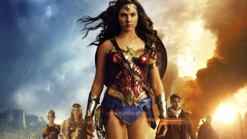 Gal Gadot estrenará traje y escudo