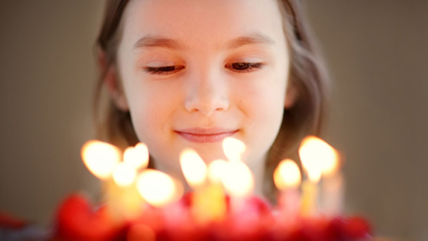 Prenden fuego a niña en festejo de cumpleaños