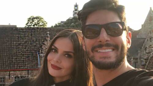 Después de tanto trabajo, la feliz pareja se quiso dar un respiro.