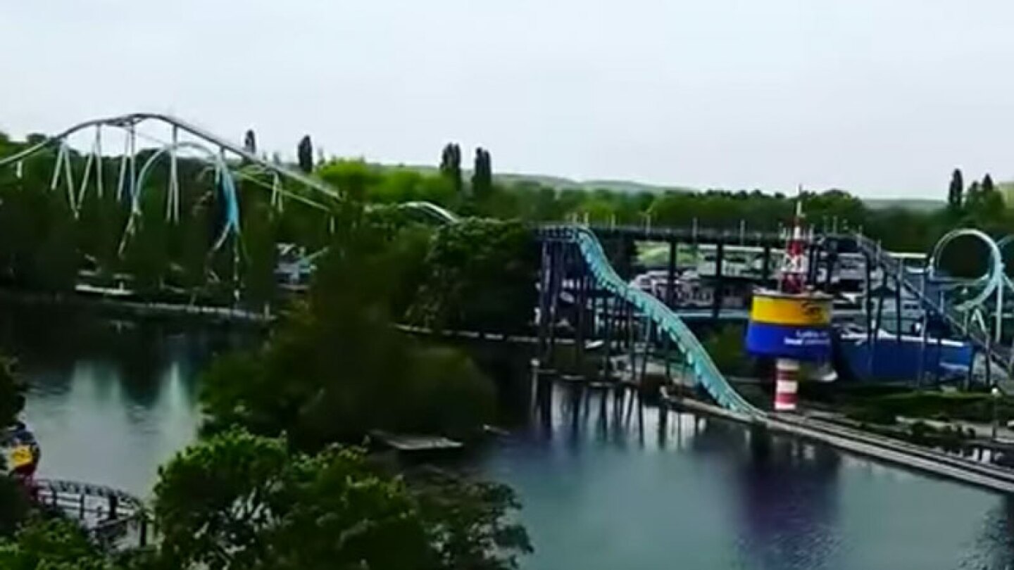 Niña sufre terrible accidente en parque de diversiones