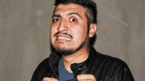 Solín lleva dos años haciendo stand up comedy