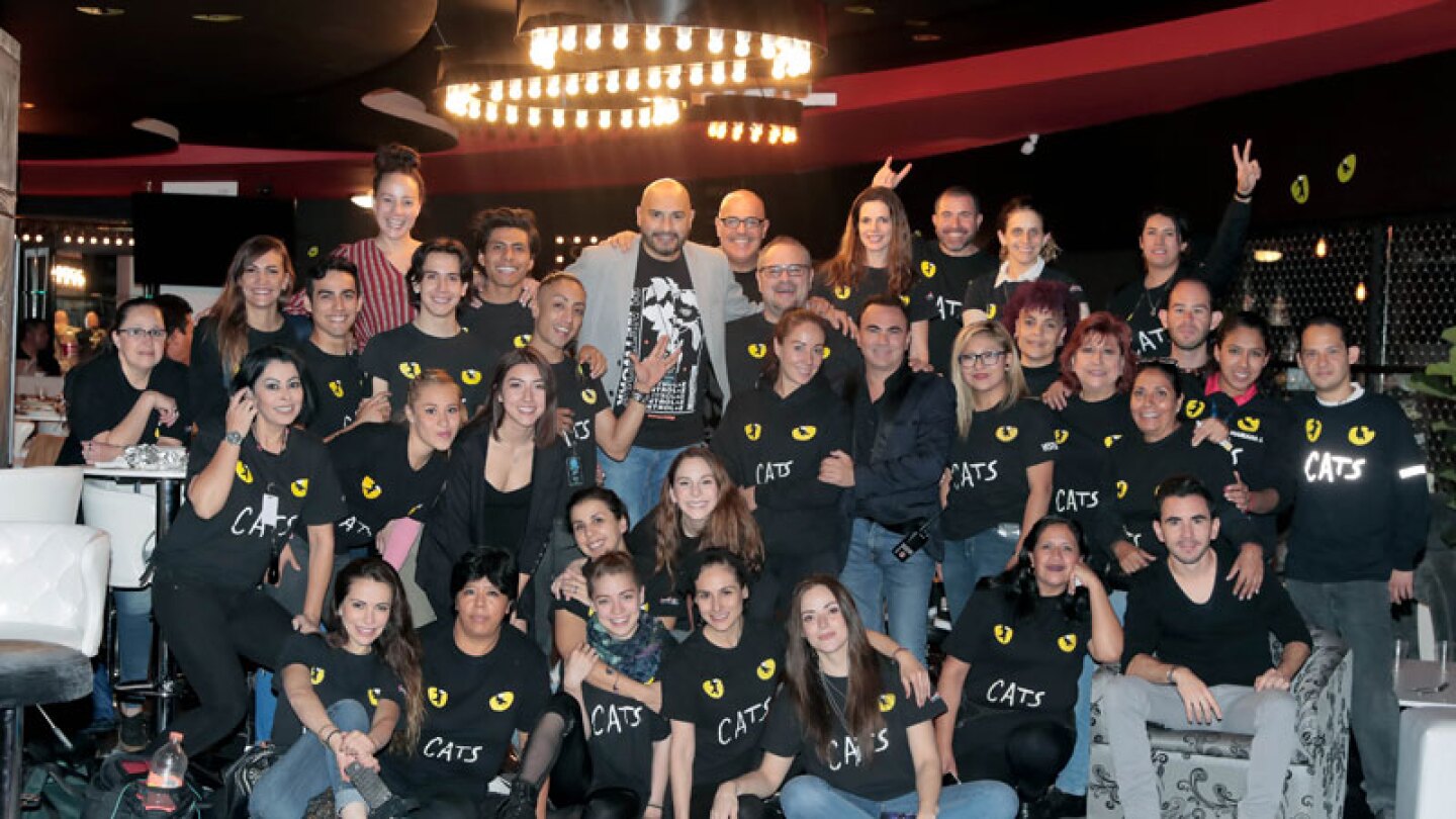 Gerardo Quiroz organizó una comida para todo su staff de "Cats".