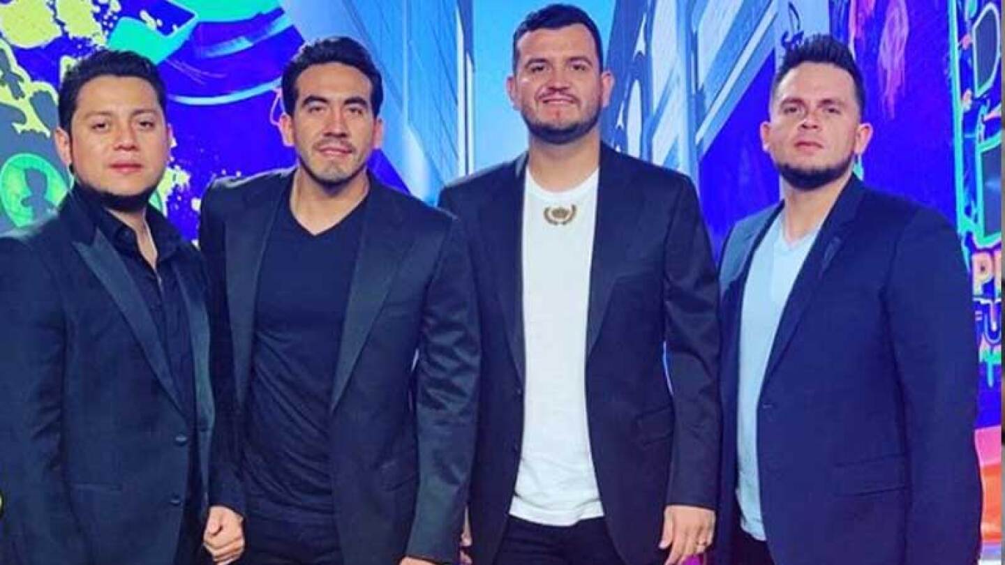 Vocalista de Calibre 50 se convierte en papá