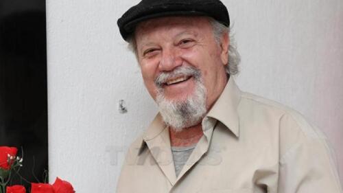 Le injertan cabello a Sergio Defassio en pleno programa en vivo