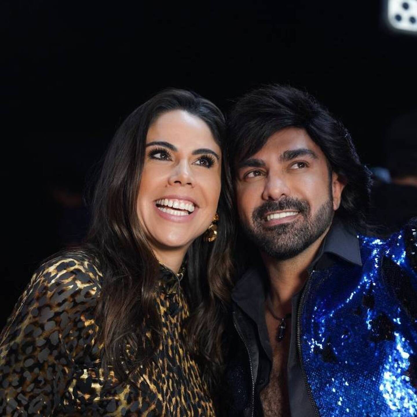 Paola Rojas coquetea con Albertano en pleno programa y le lanza piropo