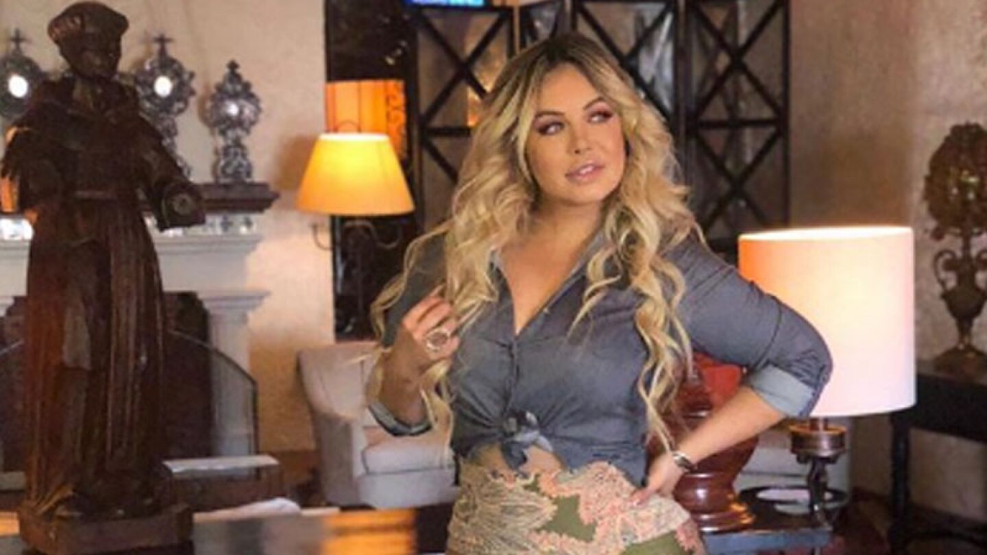 Chiquis Rivera es fuertemente criticada por sus seguidores debido al maquillaje tan cargado que mostró en una imagen.