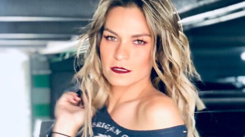 Jenny García denuncia a conductor que le intentó chocar su auto en la vía publica