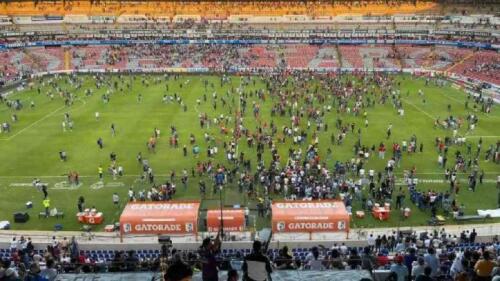 Suspenden a 5 policías tras partido Querétaro