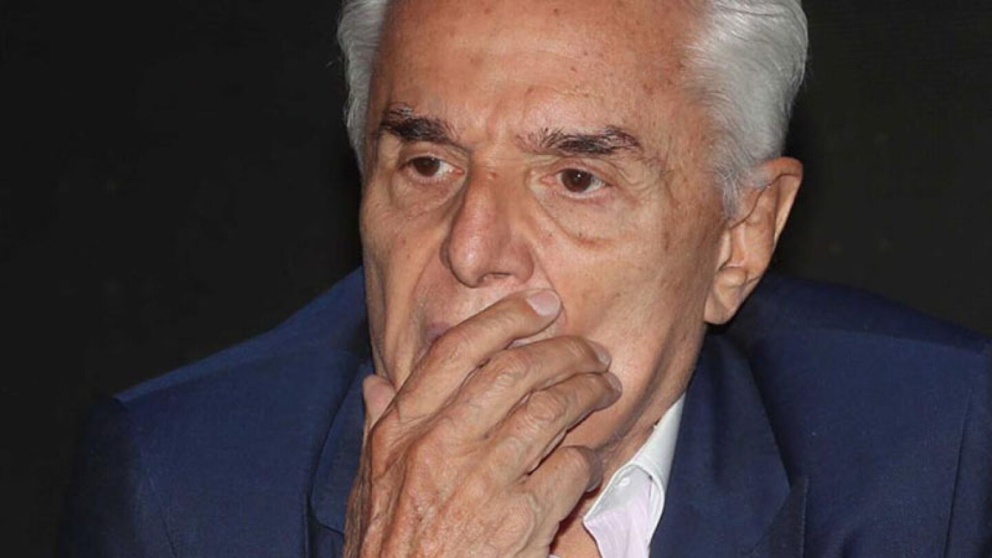 Enrique Guzmán.