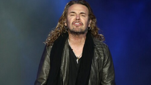 Fher de Maná reaparece irreconocible en los ‘Latin Grammy’, ¡se excedió de botox!