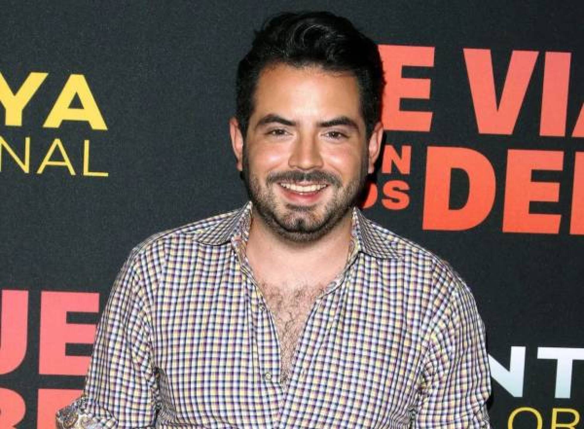 Exhiben a José Eduardo Derbez