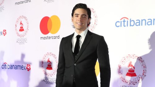 El hijo de Alejandro Fernández se presentó en Latin Grammy Acoustic Sessions.
