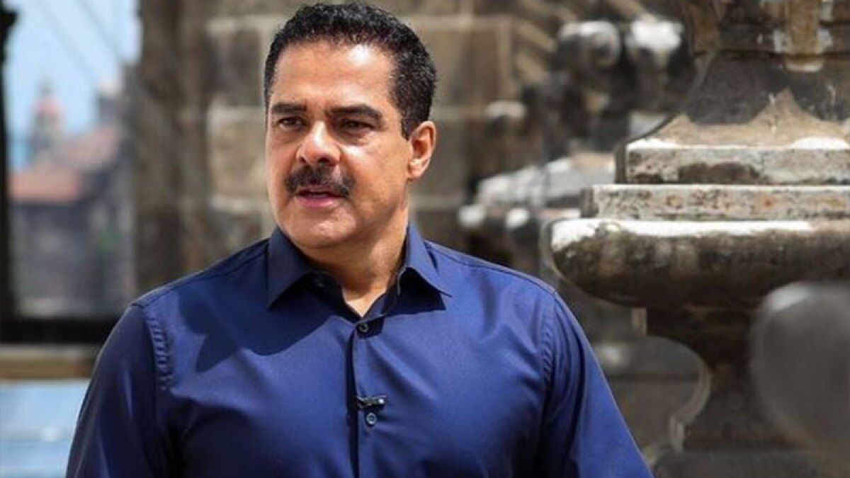 Javier Alatorre vende pan