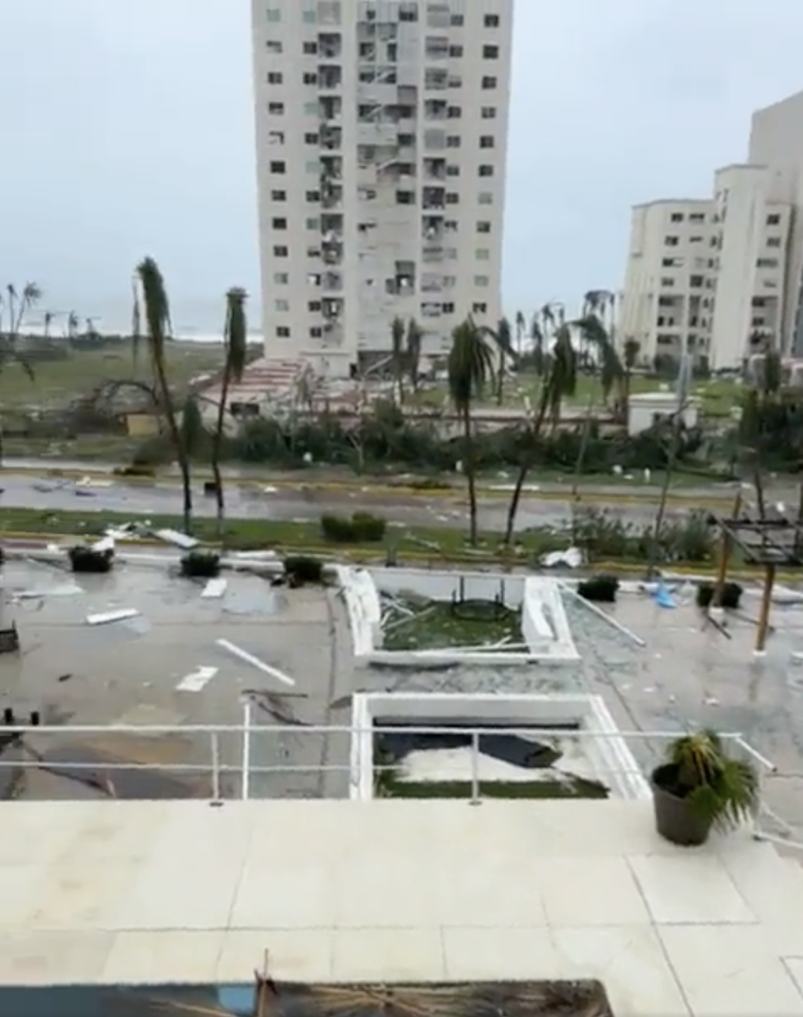 Famosos en el huracán Ottis