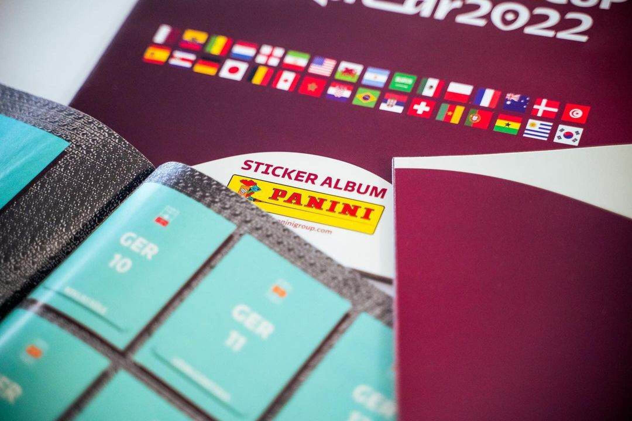 Abuelita gastó su pensión para llenar álbumes de Qatar 2022: "Vivo un momento único con mis nietos"