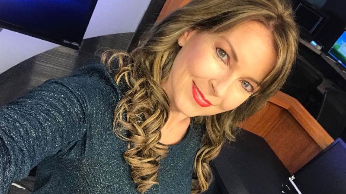 La doctora Diane Pérez se deja ver en bikini