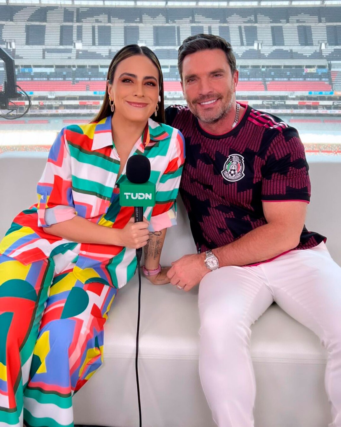 Julián Gil y Valeria Marín se comprometieron durante el mundial