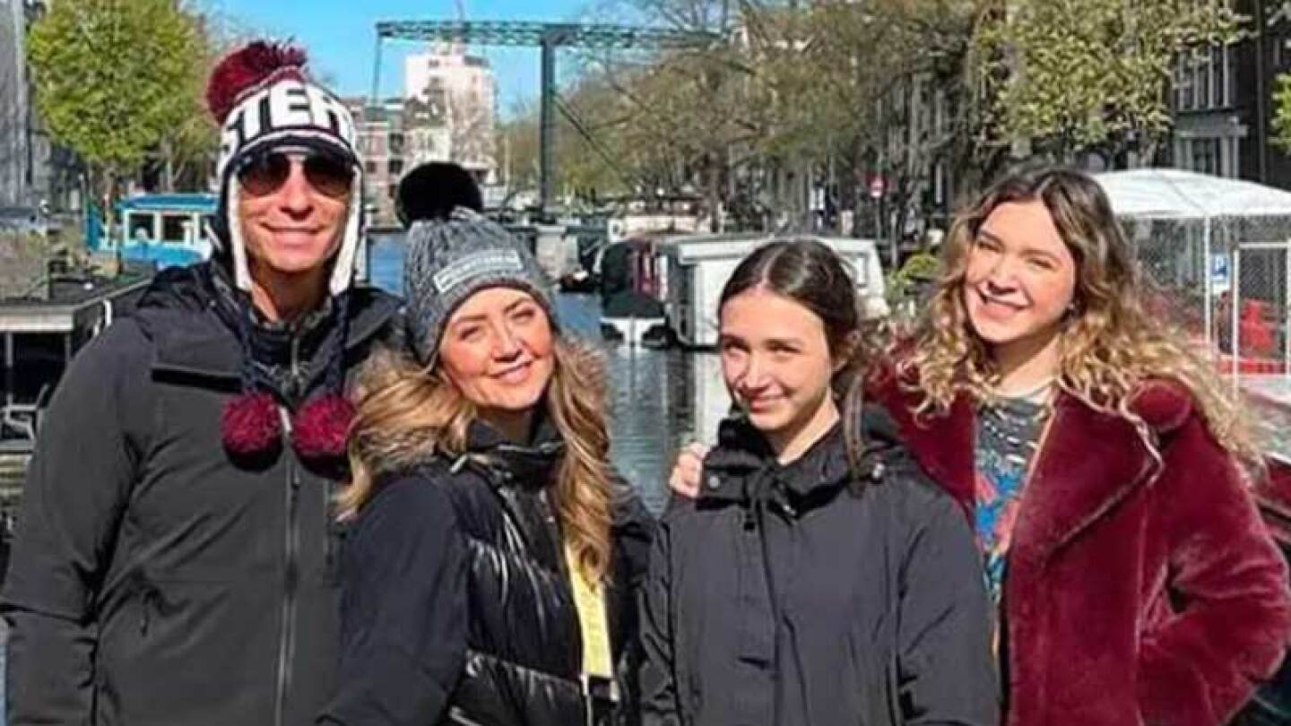 Andrea Legarreta y su familia  disfrutan de conocer el mundo 