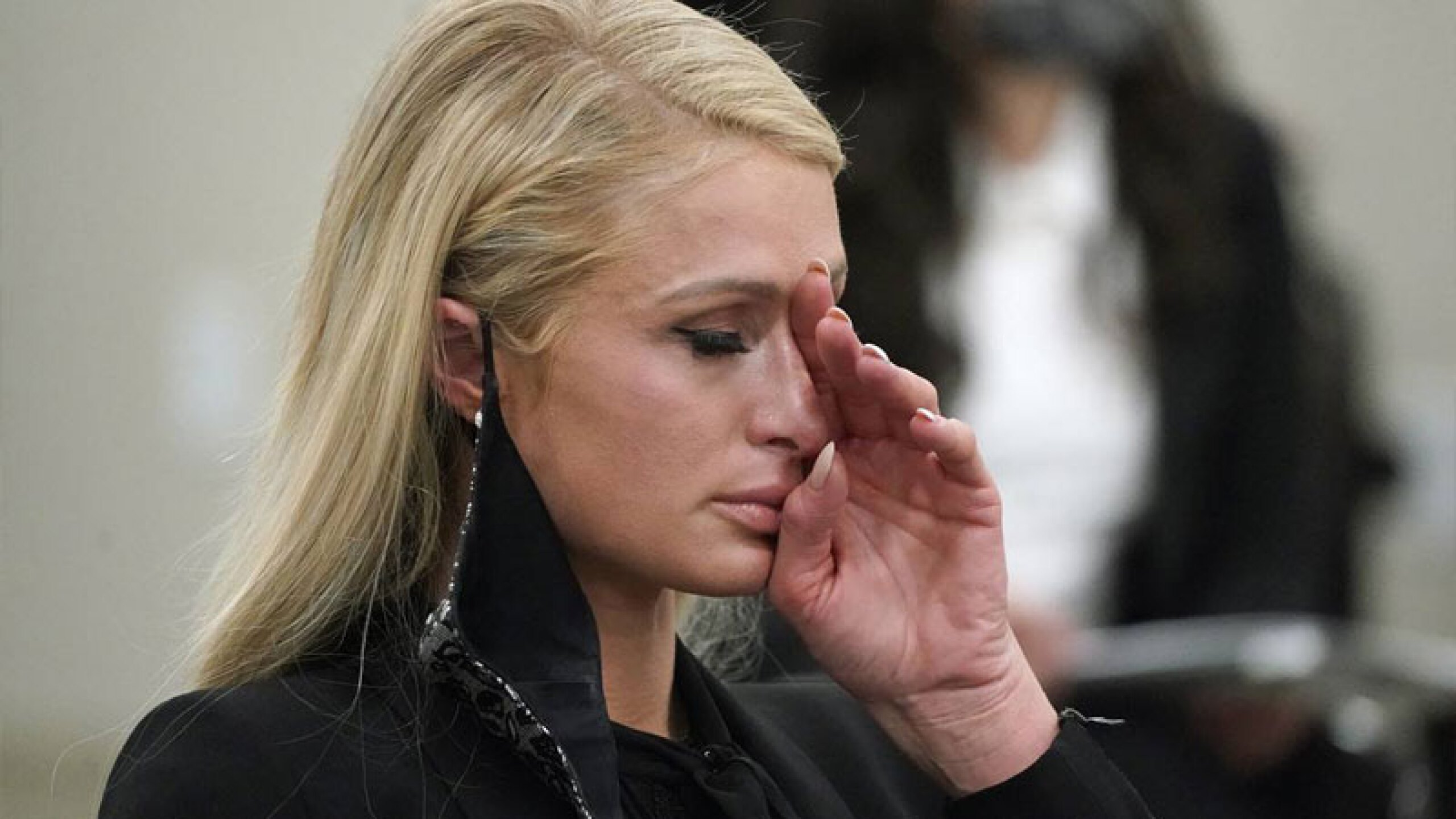 paris hilton internado