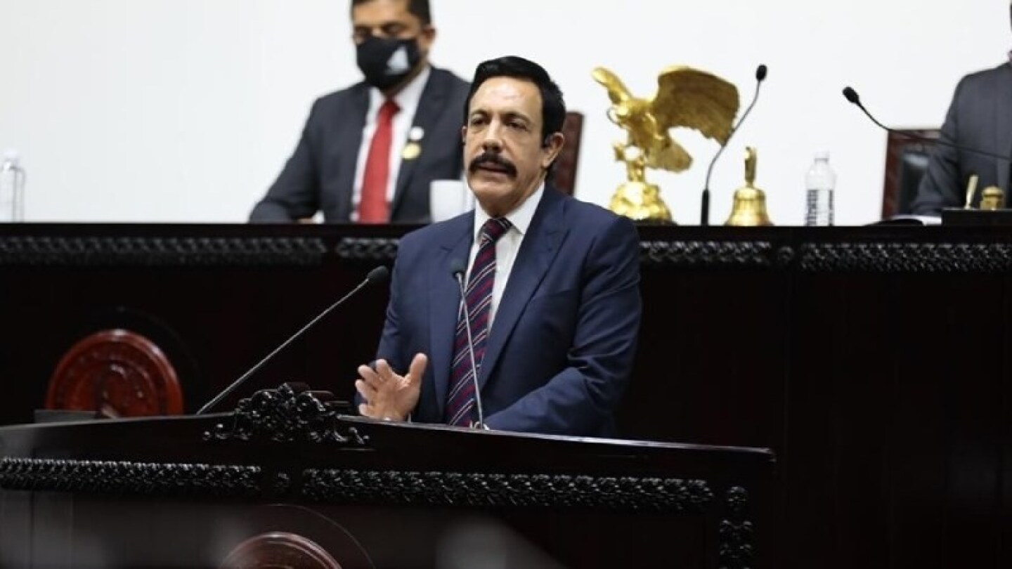 Omar Fayad extirparon parte pulmón por secuelas Covid-19