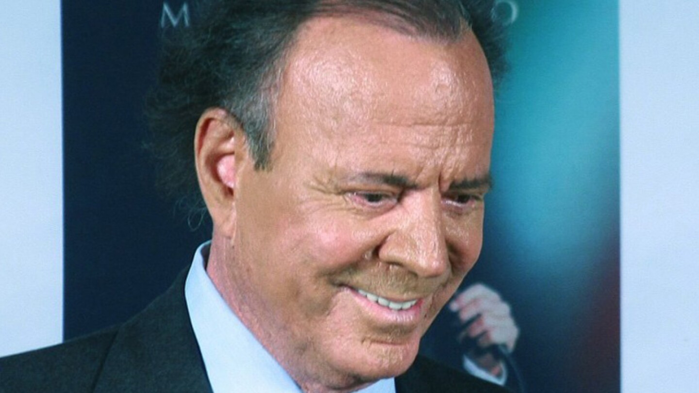 Se pospone la audiencia definitiva en el caso de Paternidad de Julio Iglesias