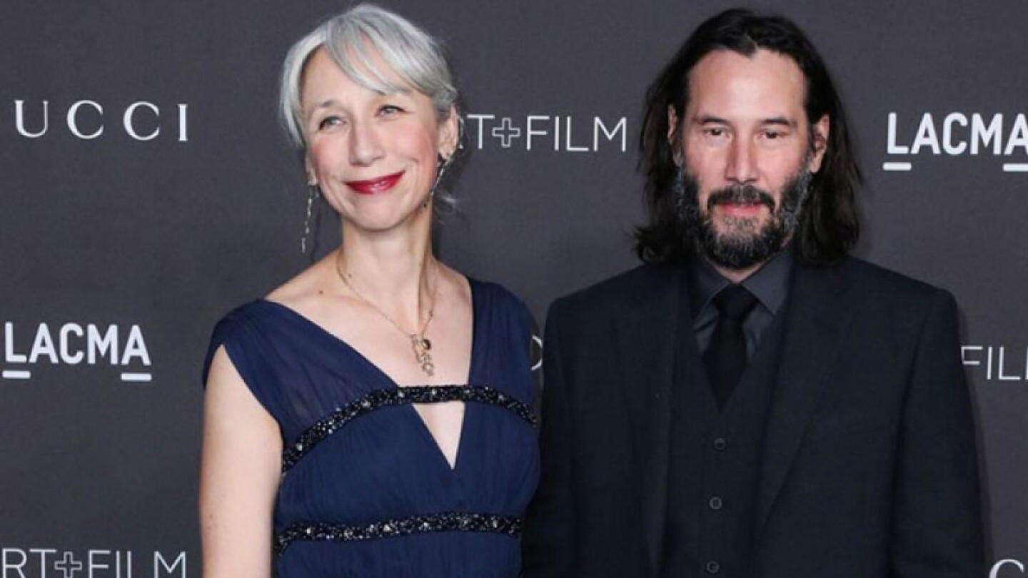 Keanu Reeves y novia