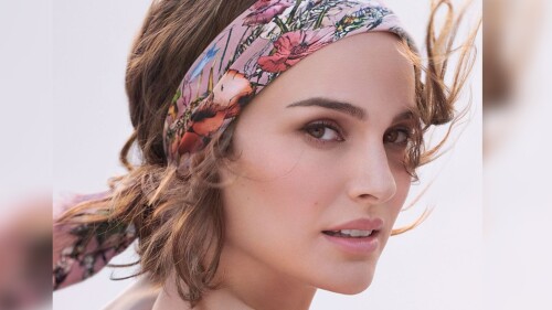 Natalie Portman deslumbra en Cannes 2023 con impresionante vestido de Dior de 1949