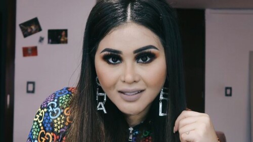 Gomita muestra resultado final de nuevo retoque en el rostro