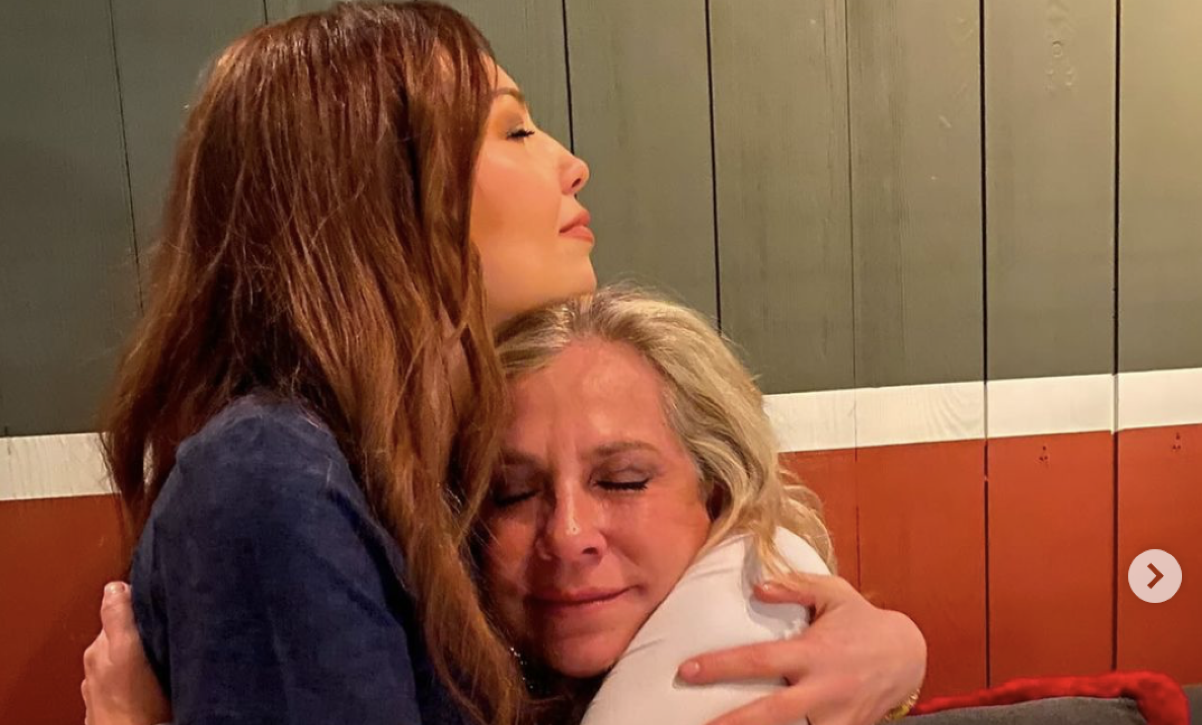 Thalía, devastada, anuncia su ausencia en redes tras muerte de Ernestina Sodi: "Necesito sanar este dolor"