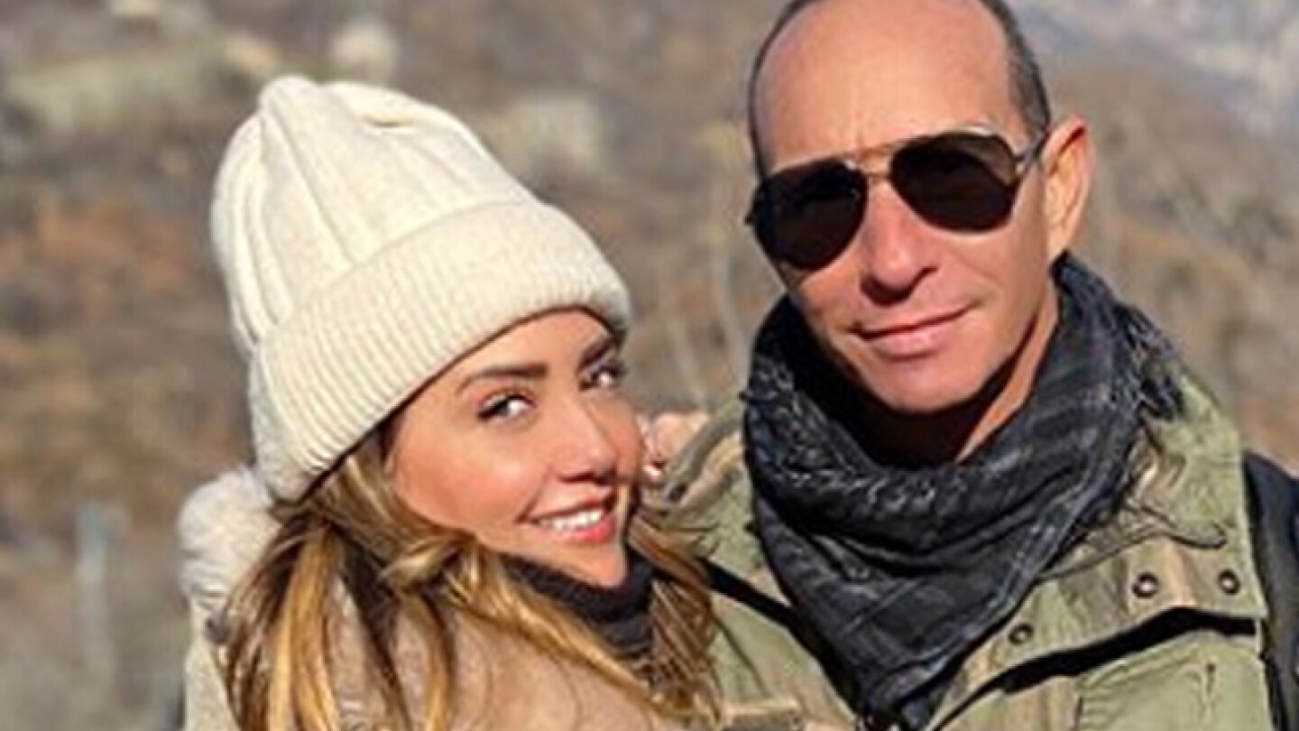 Andrea Legarreta celebra 20 años de matrimonio con Erik Rubín