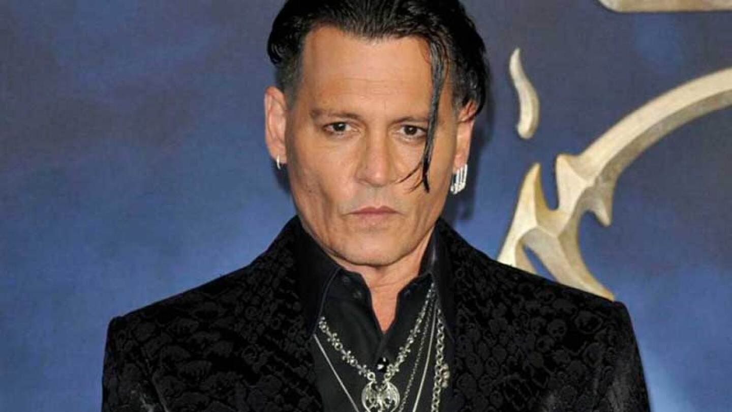 Captan a Johnny Depp con una misteriosa mujer, ¿nuevo romance?