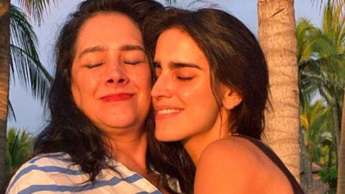 Tras polémica, Bárbara de Regil felicita a su mamá en su día