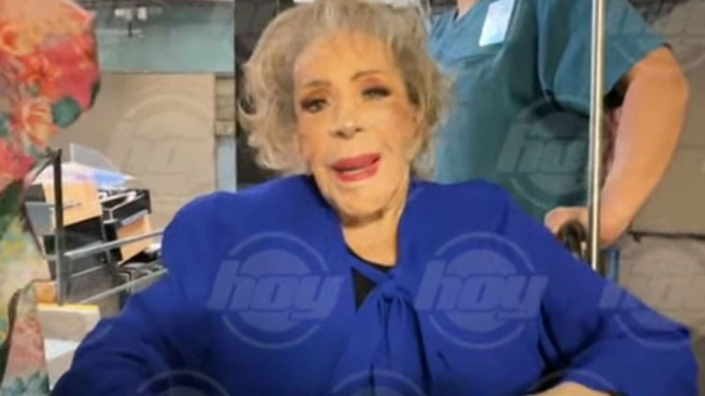 Silvia Pinal regresa su casa tras estar hospitalizada 12 días