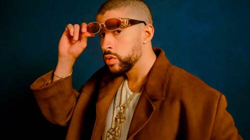 Bad Bunny aparece por sorpresa en una universidad de Miami