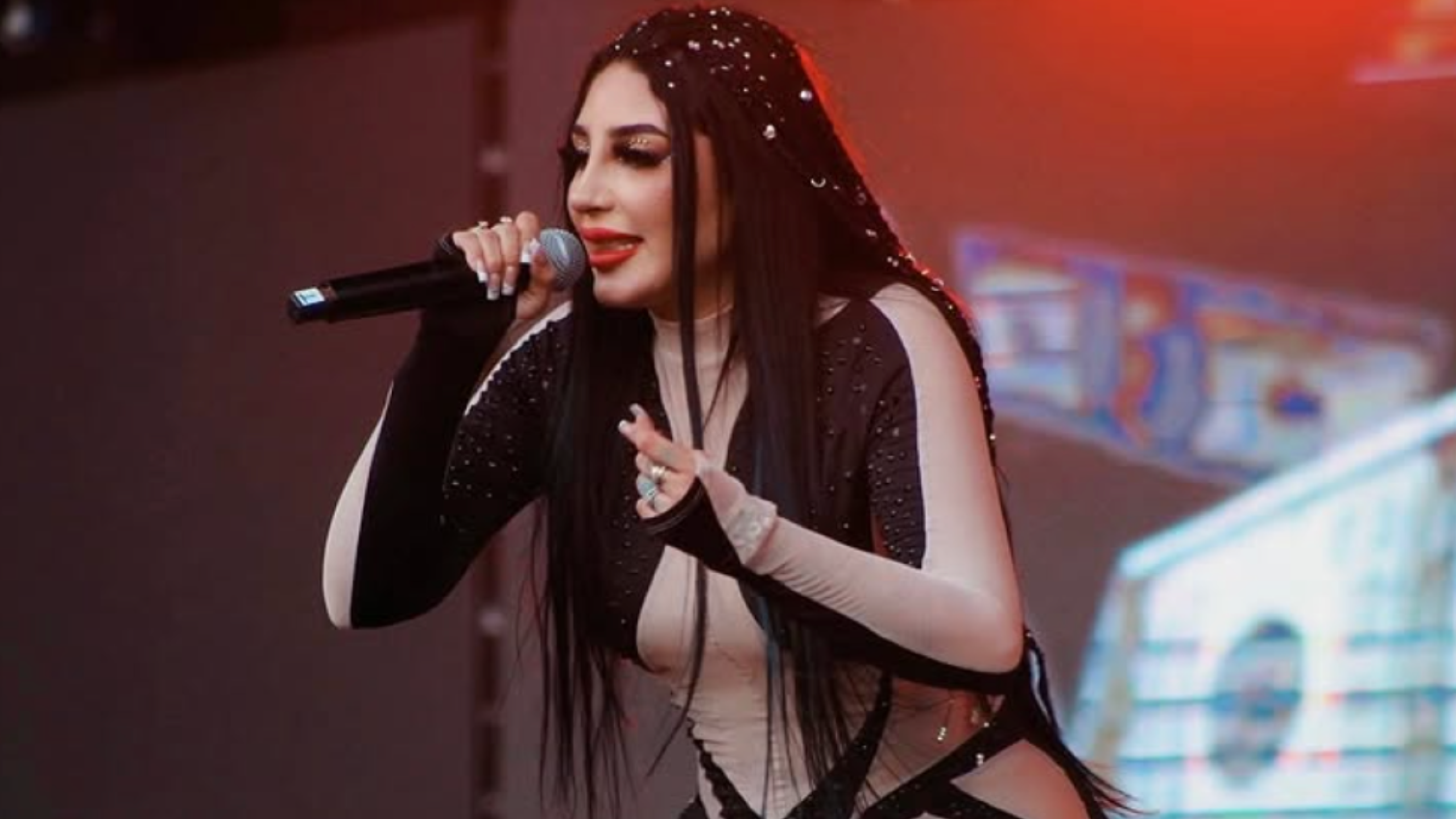 Bellakath revela los obscuros momentos que vivió tras una cirugía estética