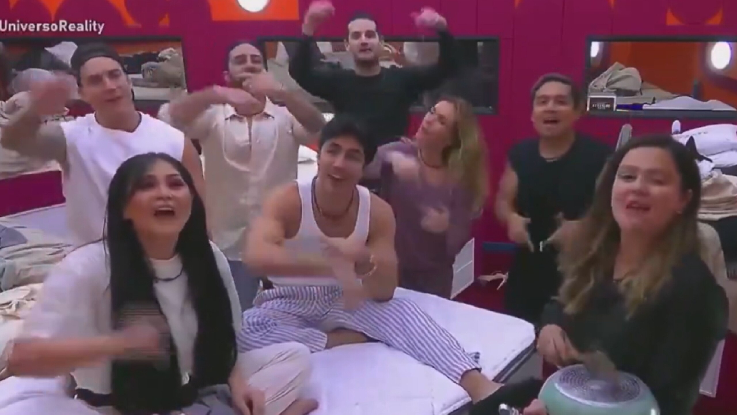 Team Tierra hace canción en LCDLFM