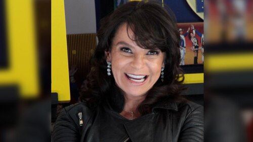 La guapa cantante últimamente se le ha visto más atrevida.
