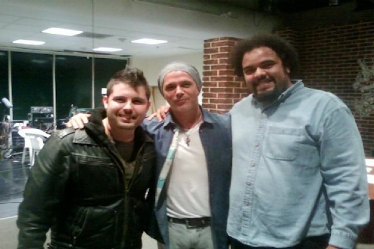 Daniel Dayz, Alejandro Sanz y Polo Rojas, durante uno de los ensayos de 'La Voz'. Foto: Facebook