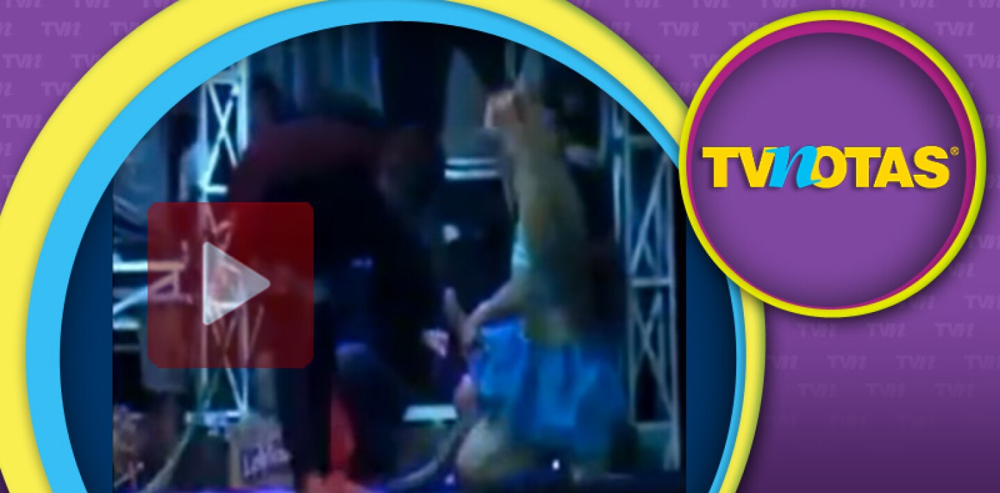 La cantante Irma Bule falleció en pleno show, después de ser mordida por una serpiente.