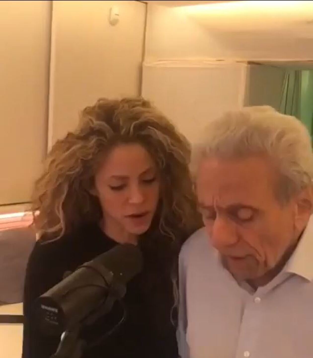 Shakira reaparece en redes sociales para felicitar a su papá por su cumpleaños 91 años