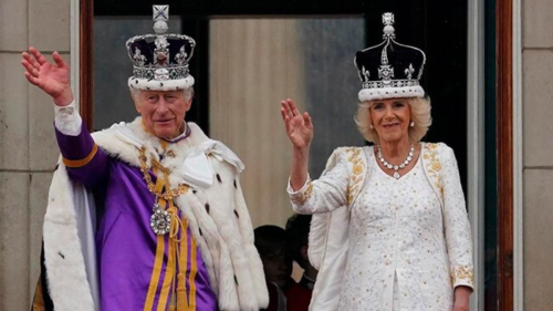 El rey Carlos III y la reina consorte Camila fueron coronados
