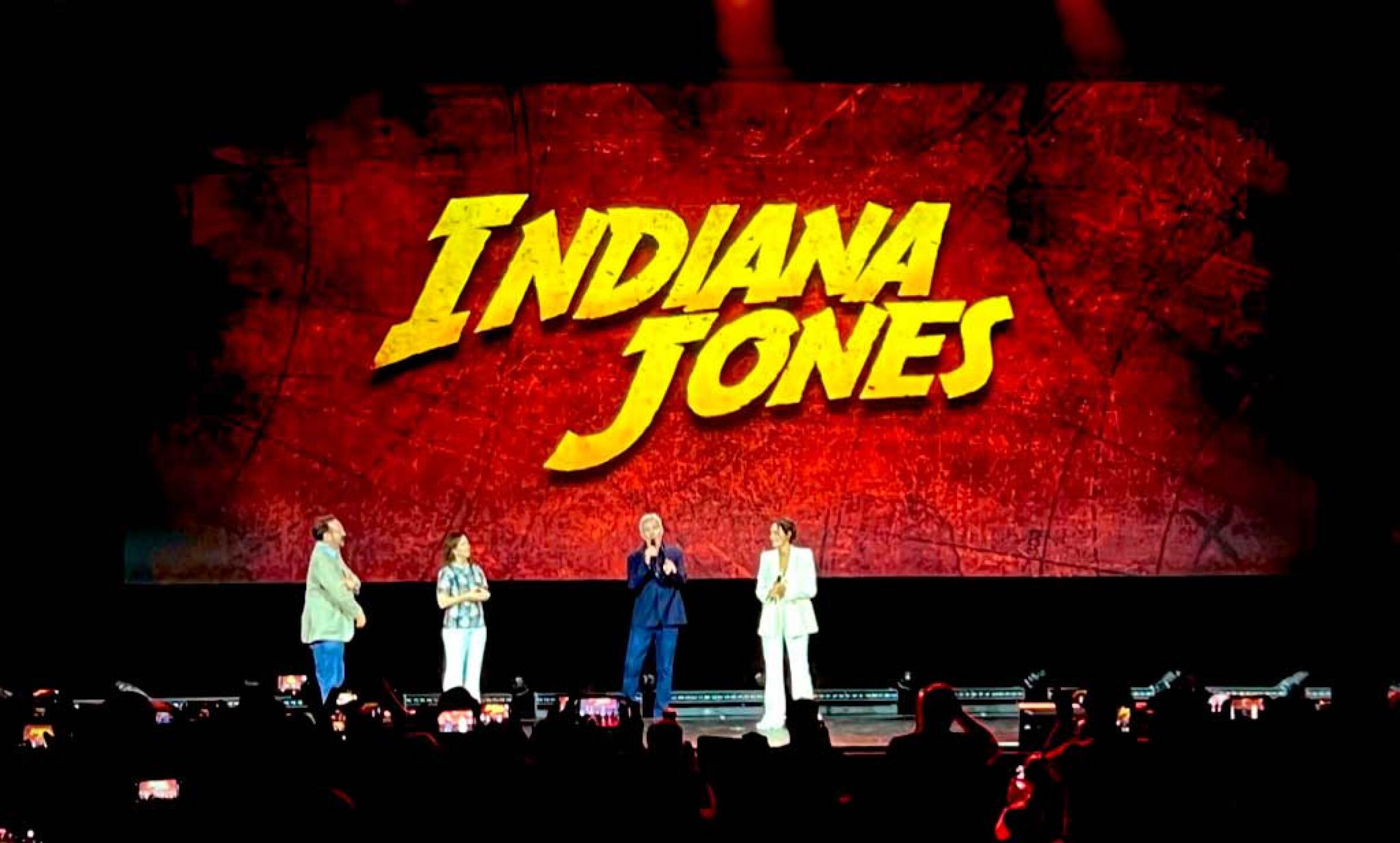 Harrison Ford se dejó ver muy conmovido