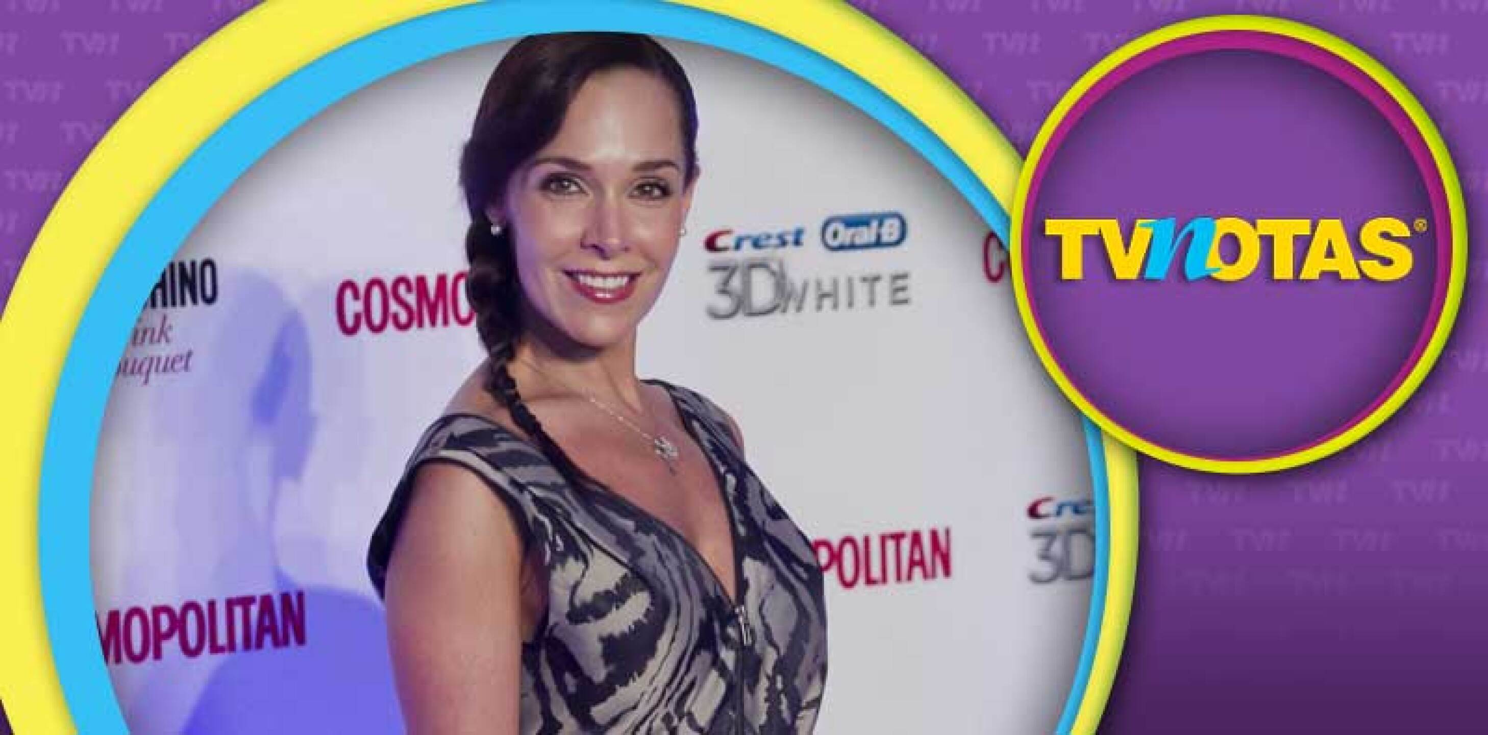 Pese a su pérdida, Sharis se ve alegre por la llegada de su nieta.