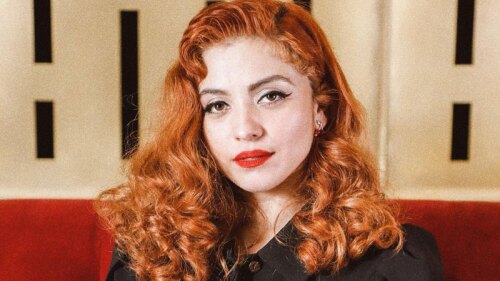 Mon Laferte celebra nacionalidad mexicana