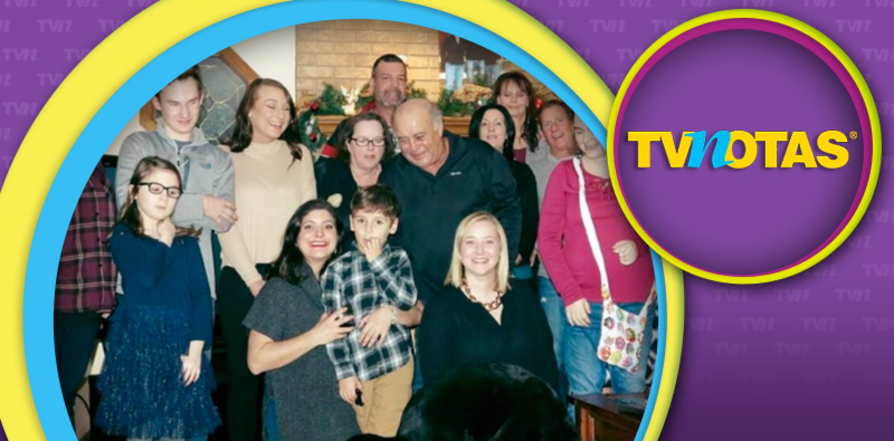 Todos sonreían, pero pocos descubrieron el asqueroso detalle en la foto familiar.